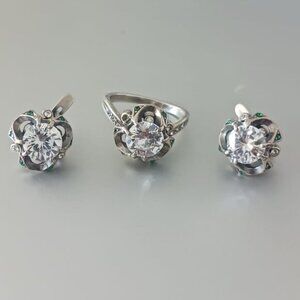 Vtg  Set of 925 Sterling Silver Earrings W CZ Clear and Green Stones and Ring